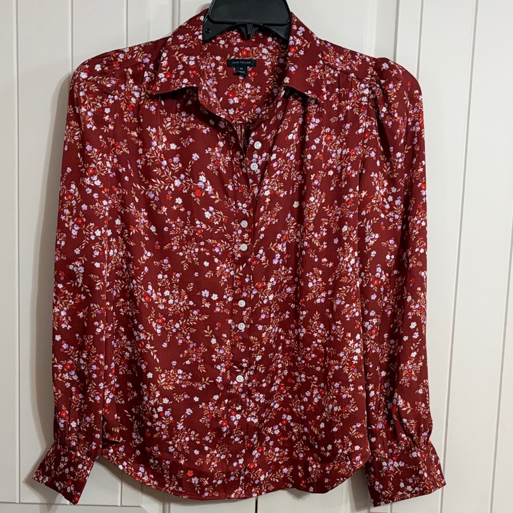 Ann Taylor Red Brown Floral Button-Down Shirt Size XS